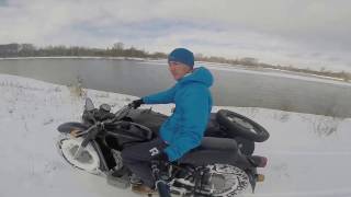 Картинка: на мотоцикле днепр мт 10-36 по первому снегу / on motorcycle dnepr mt 10-36 in the first snow