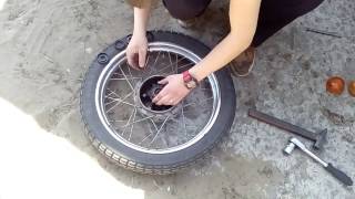 Картинка: ремонт вилки на мотоцикле минск 83-го года за 5000 рублей.